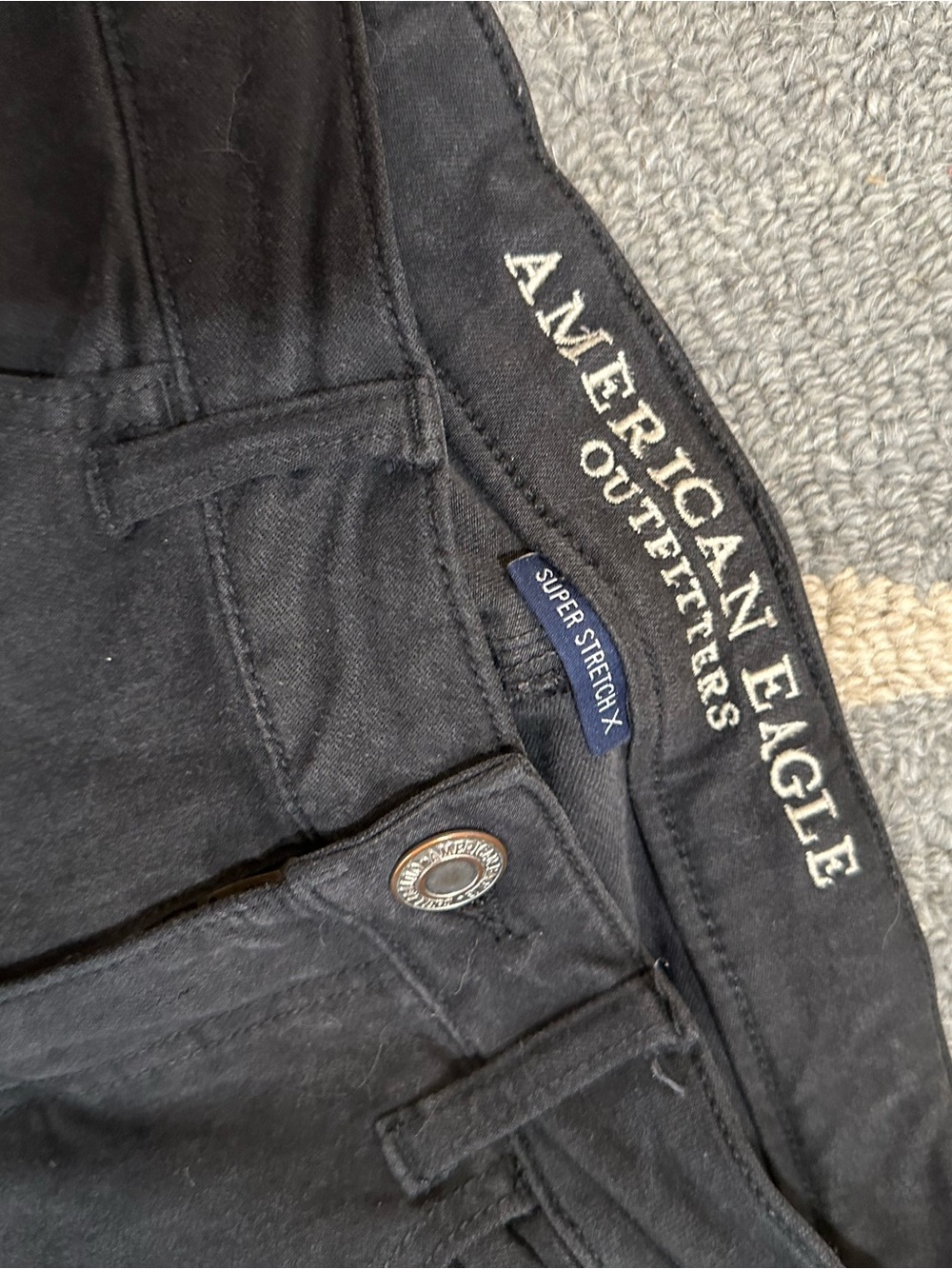 American Eagle Women’s Ripped Black Jeans - Picture 4 of 8